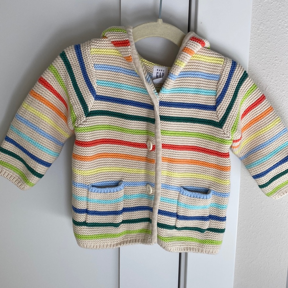 Gap rainbow stripe bear hooded sweater 6-12 months
